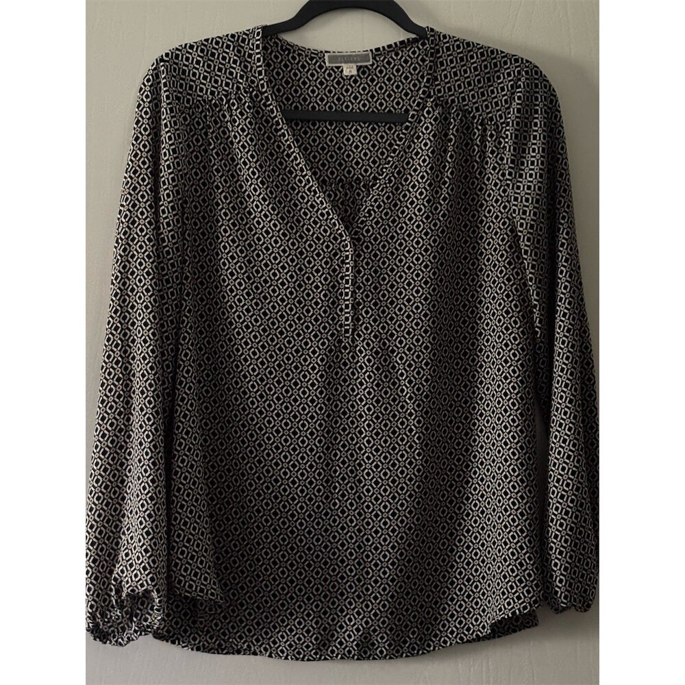 Pleione Blouse Womens Size M Black & White Geometric Split V-Neck Long
